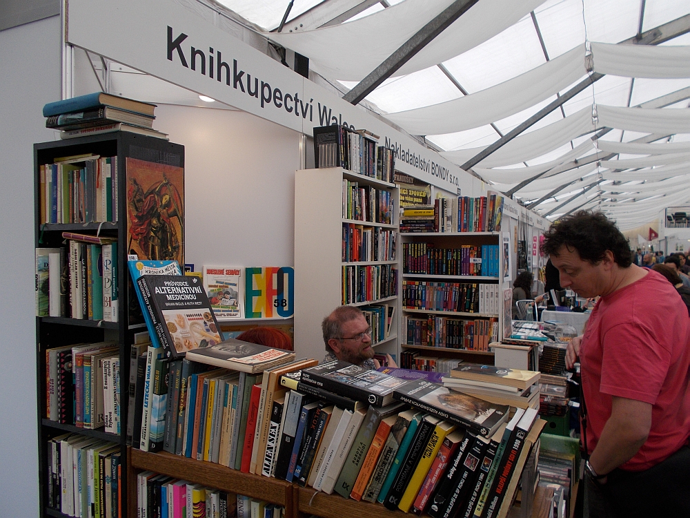 Auch Buchhandlungen präsentierten sich auf der Buchmesse.