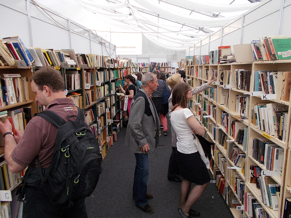 Die Second-Hand-Abteilung mit Shop für Bücher ab 50 Kronen aufwärts.