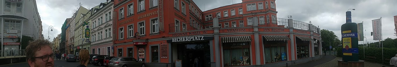 Der Becherplatz