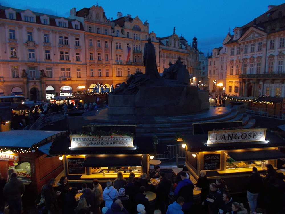 Weihnachtsmarkt auf dem Altstädter Ring (Foto: Kountouroyanis)