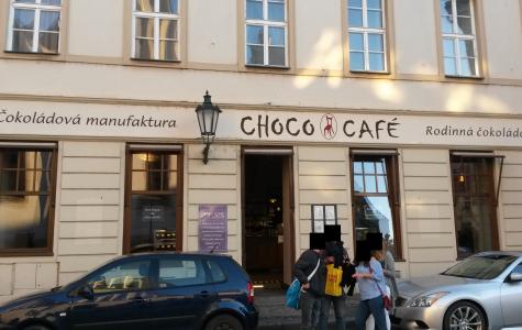 Außenansicht des Schoko-Cafés "U Červené židle"