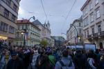 Straßenfest in der Nationalstraße aus Anlass des 30. Jahrestages der Sanften Revolution. Foto: K. Kountouroyanis Straßenfest in der Nationalstraße aus Anlass des 30. Jahrestages der Sanften Revolution. Foto: K. Kountouroyanis
