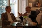 Hans Dieter Zimmermann (links) und David Stecher im Gespräch Hans Dieter Zimmermann (links) und David Stecher im Gespräch