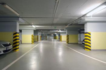 Garage in der Straße Olivova 4